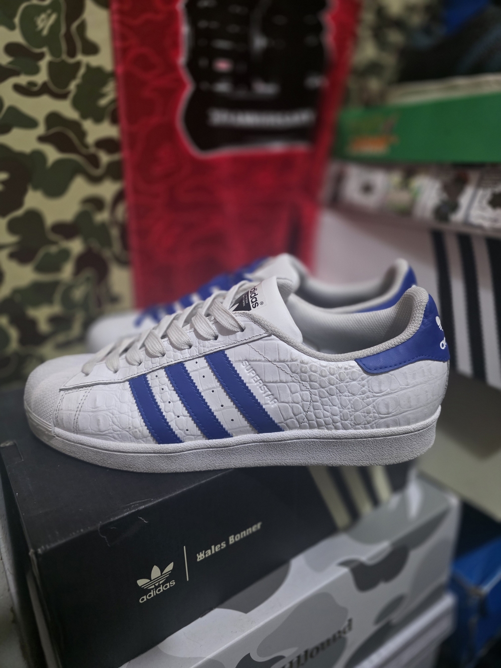 Adidas Men Superstar Snake Skin Blue Size 11 Like New